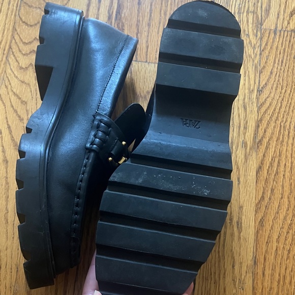 Zara Black heeled Loafers with Gold Detail - Picture 6 of 6